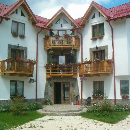 Casa Alexandru 호텔 아주가 외부 사진