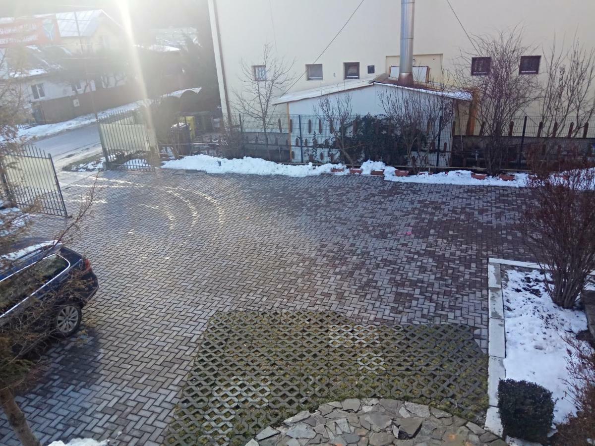 Casa Alexandru 호텔 아주가 외부 사진