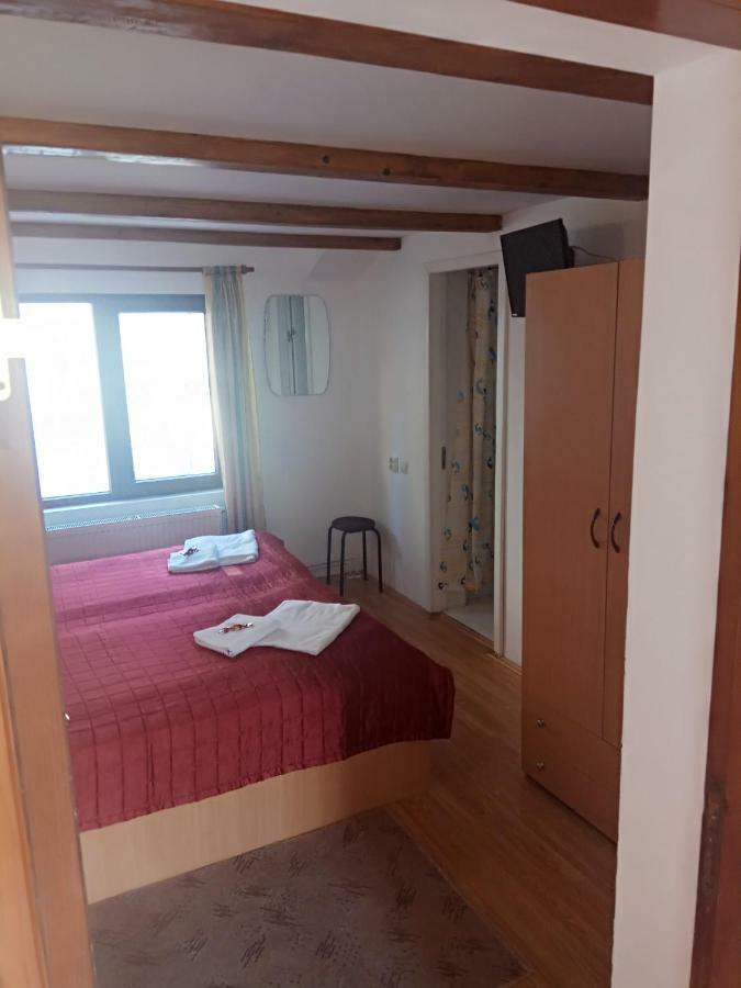 Casa Alexandru 호텔 아주가 외부 사진